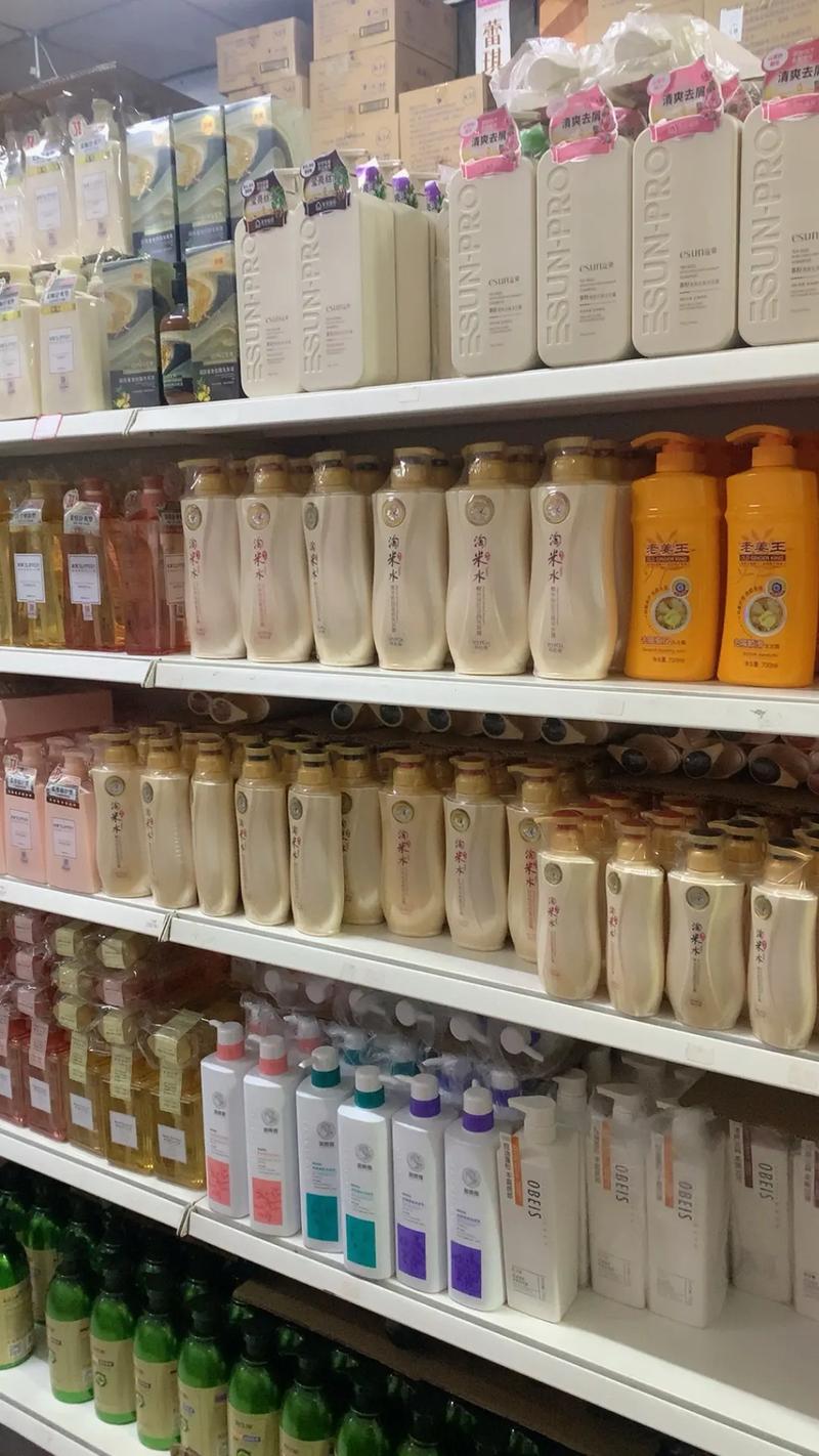 曉航化妝品批發 誠信經營，質量第一，歡迎新老客戶光臨